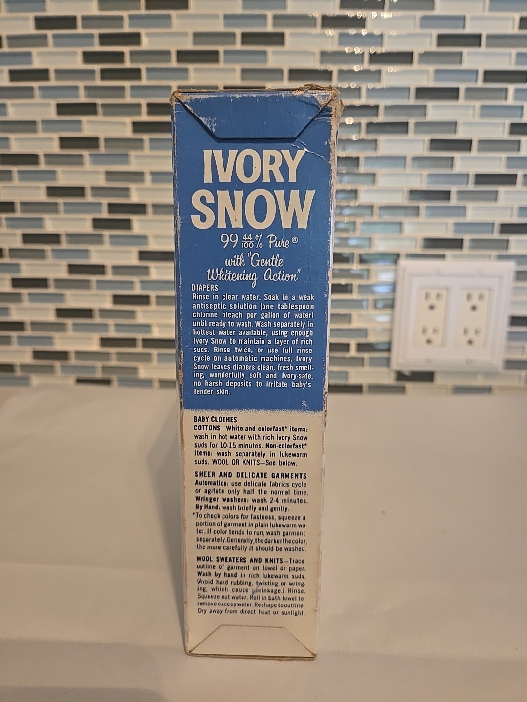 VTG 1968 Ivory Snow Detergent 13 Oz Unopened Box New & Sealed