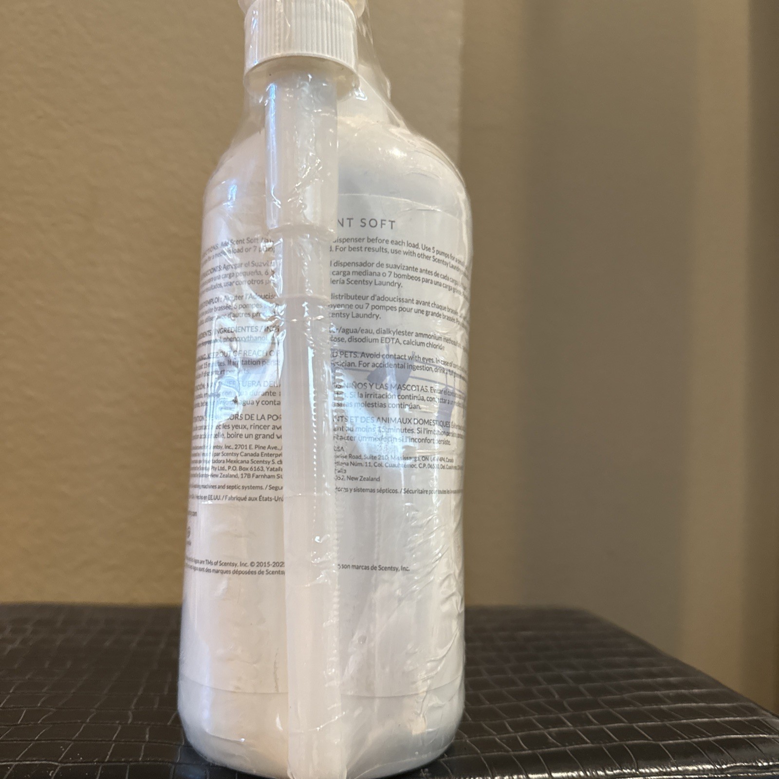Scentsy Laundry Scent Black Raspberry Vanilla Fabric Softener 32 fl oz with Pump